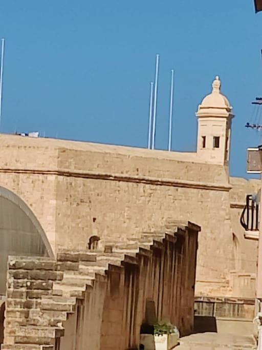 Deck 3 Savynomad Harbour Residences Wow Views Cospicua Ngoại thất bức ảnh