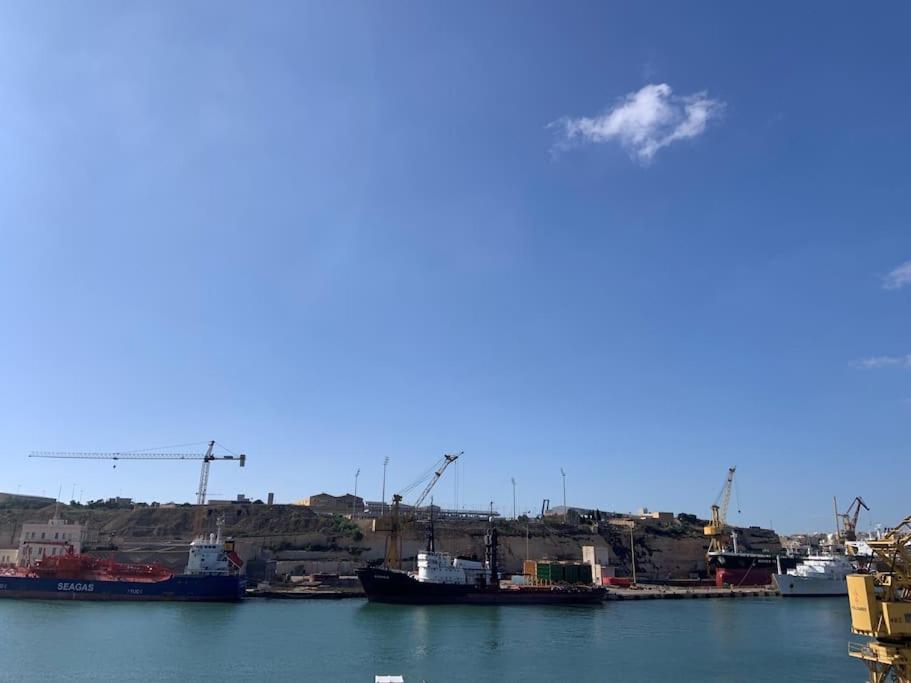 Deck 3 Savynomad Harbour Residences Wow Views Cospicua Ngoại thất bức ảnh